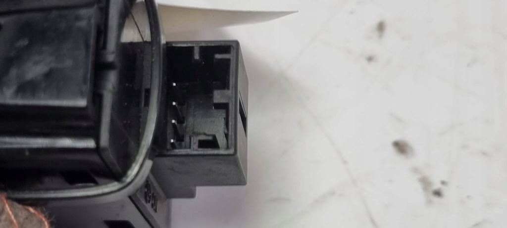 фото №2, Кнопка багажника audi a6 c7