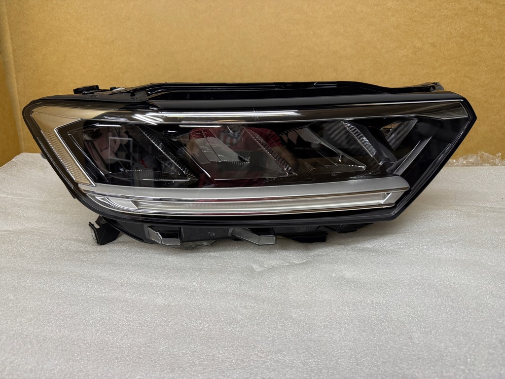 фото №1, Vw t-roc led лампа правая fabrycznie nowa 2ga941006h