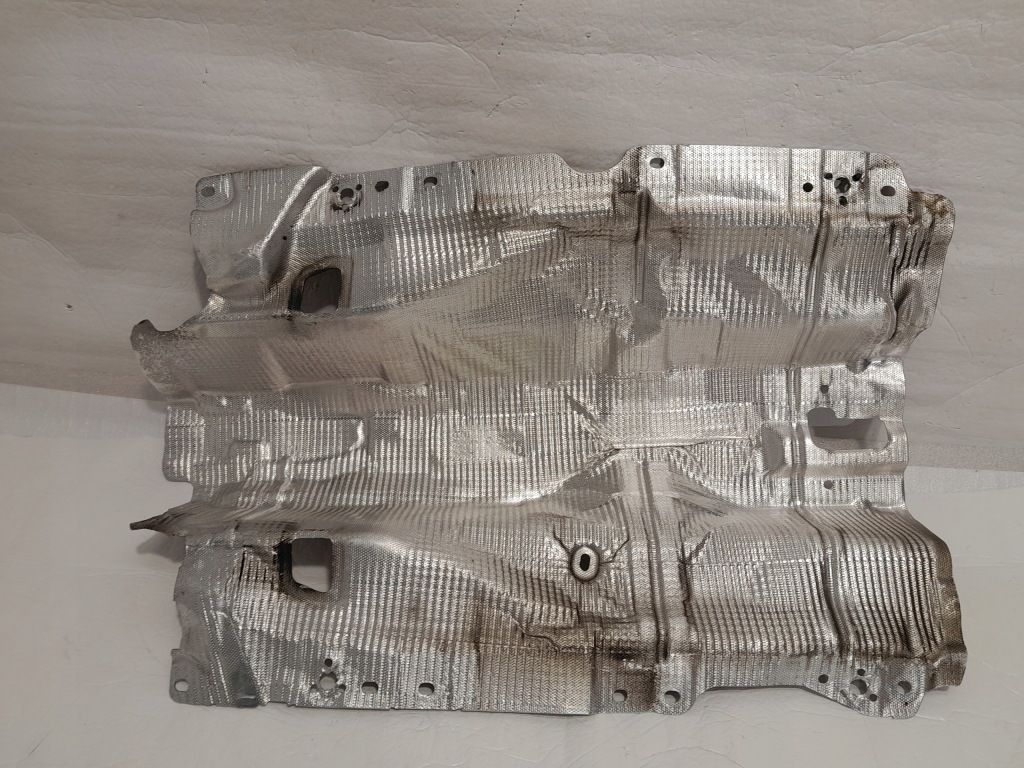 Купить Audi a4 b9 рестайлинг  накладка тепловая туннель 8w0804160d
