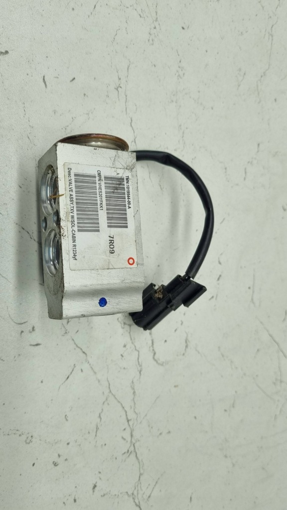 Купити Tesla model s 2012-2021 шланг патрубок клапан кондиціонера 1019544-00-a