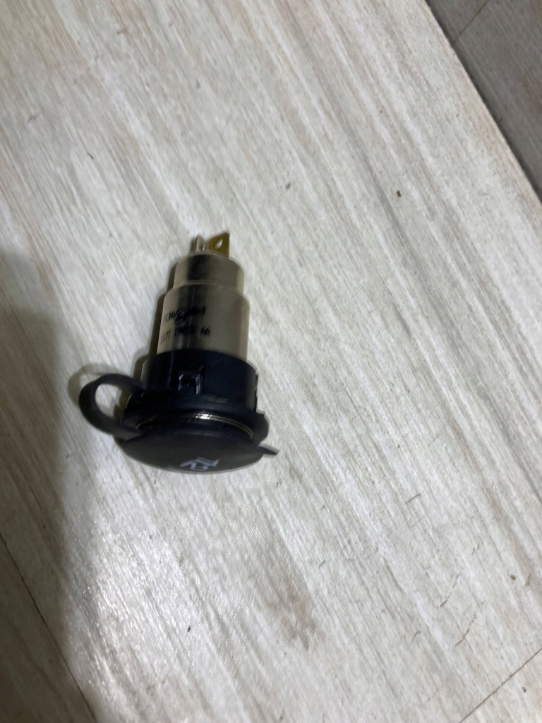 Купити Ford transit custom 2017 роз'єм 12v