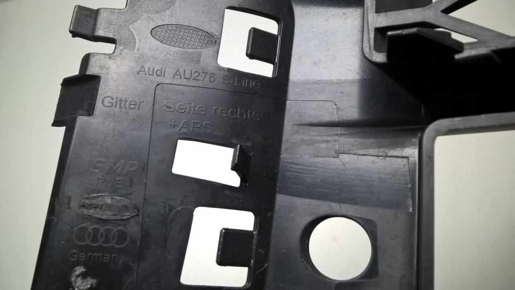 Купить Audi q2 s-line 2016-2020 решётка правая бампера перед оригинальный номер 81a807682l