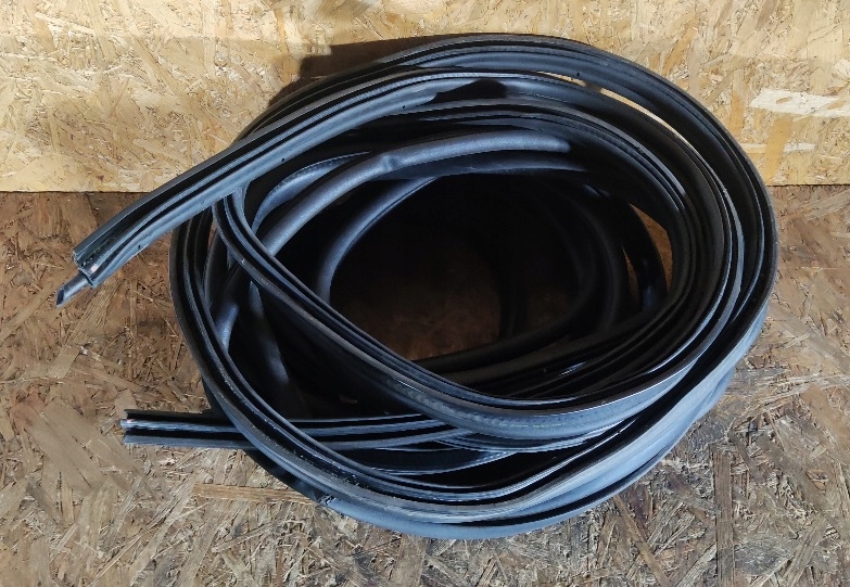 фото №1, Прокладка двері правий задня dodge journey