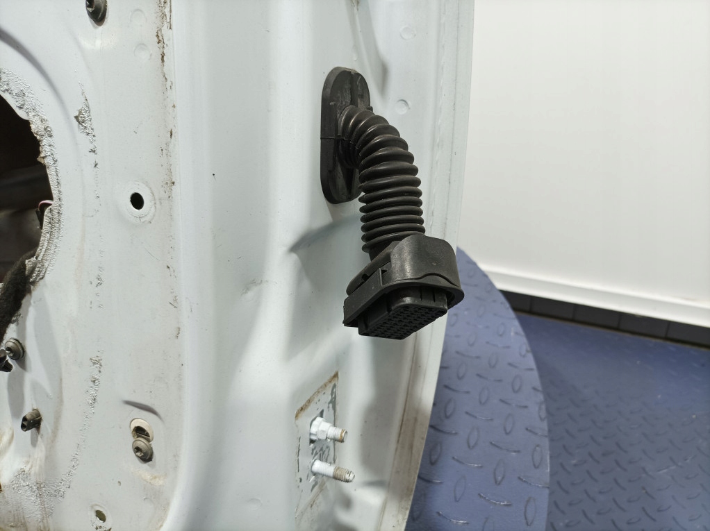 фото №10, Renault clio iii lift 3d дверь перед передние левая ov369