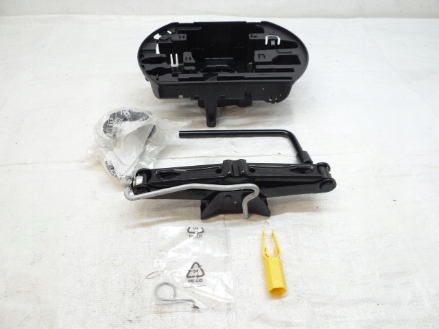 фото №1, Peugeot 308 iii p5 вкладыш колеса запасного домкрат ключ комплект