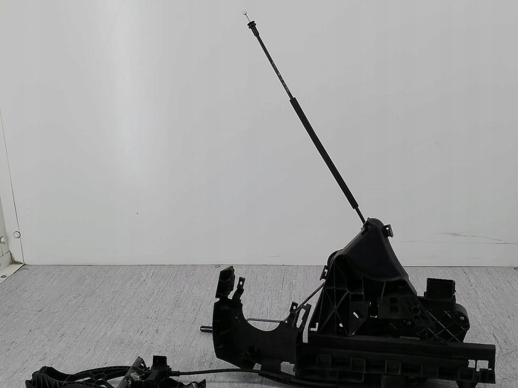 Купить Замок дверь правый перед volvo v50 30753664