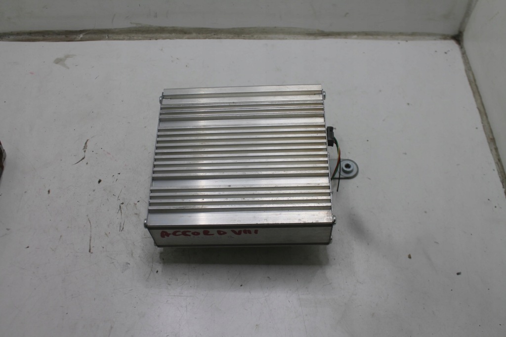 фото №1, Підсилювач 39186-tl0-g310-m1 honda accord viii 08-15