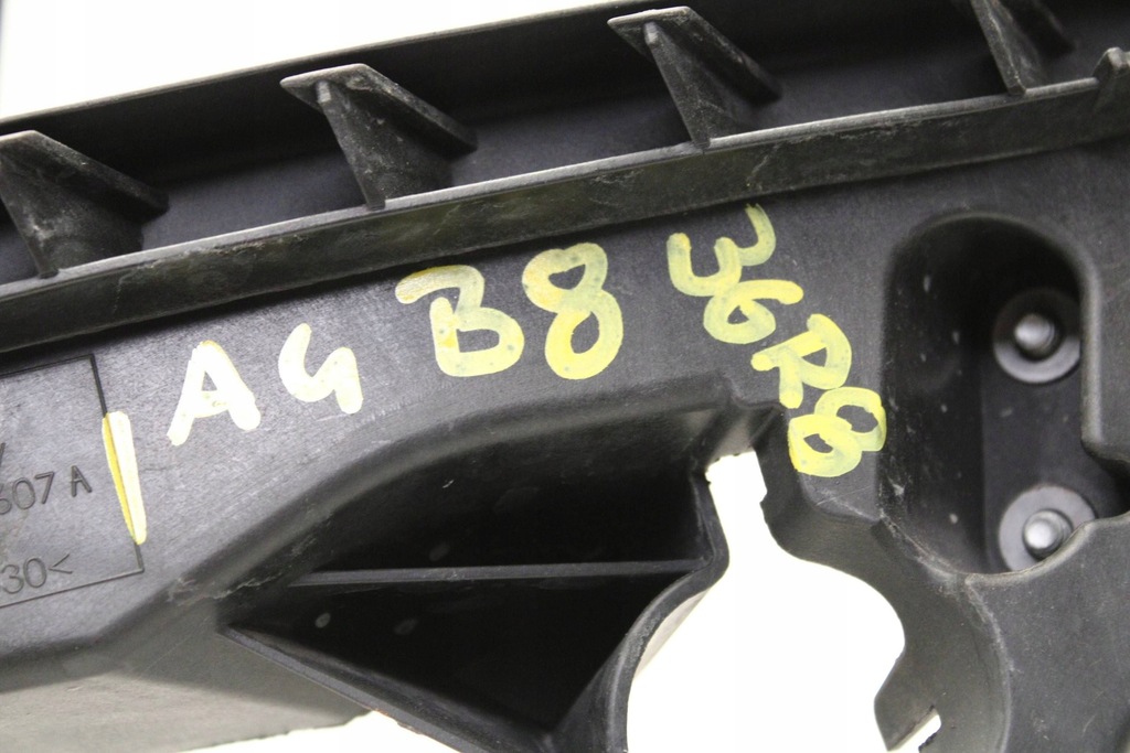 фото №8, Audi a4 b8 07r- напрямна кронштейн лампи лівий перед 8k0805607a