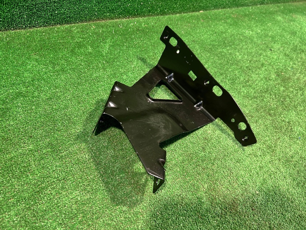 фото №8, Opel combo e rifter berlingo iv кронштейн крыла кронштейн 9817764980