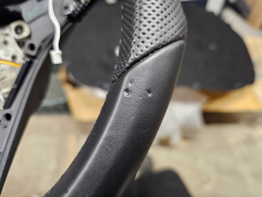 фото №10, Volkswagen golf viii воздуховод кожаный лепестки переключения 5h0959542c