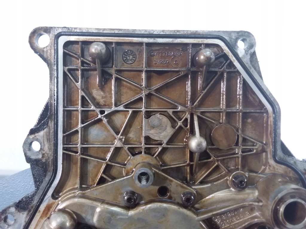 Mini r50 r52 r53 1.6b w10b16d насос оливи 04693103aa в Україні