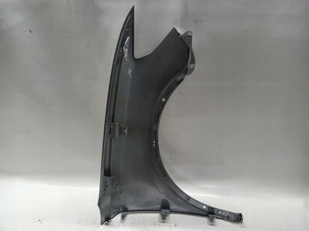 Крыло  перед передний левое  audi q3 83a821469 Доставка