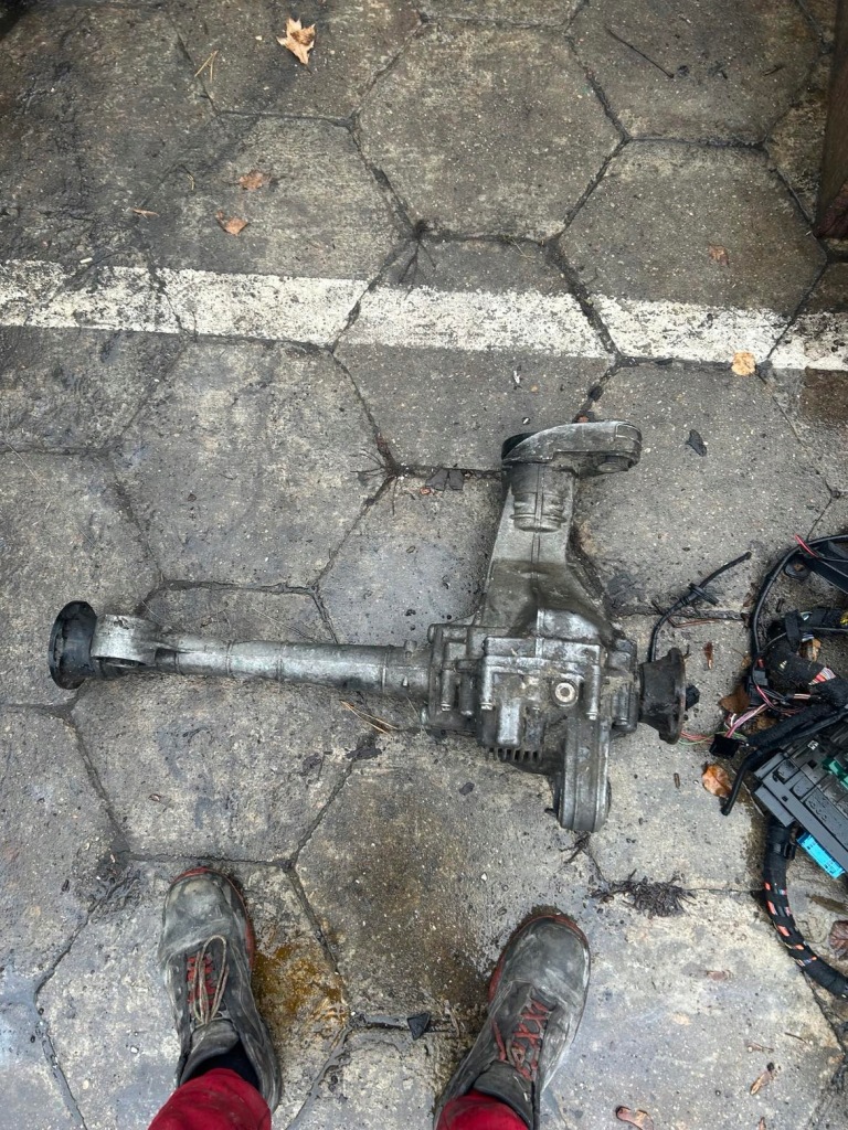 фото №1, Мост перед дифференциал audi q7 4460310020