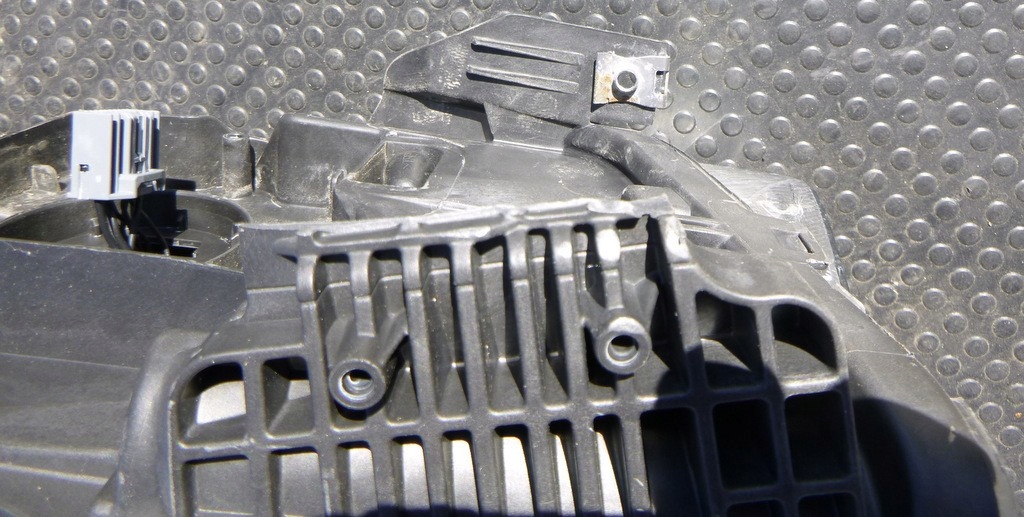 фото №6, Ford kuga фара левый gv41-13d155-ah