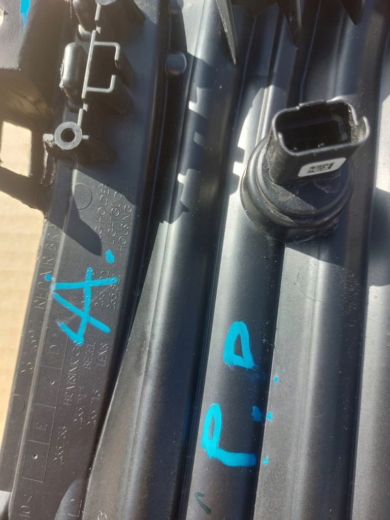 Peugeot 208 ii рестайлінг  23-лампа led бампера перед правий Оригінал