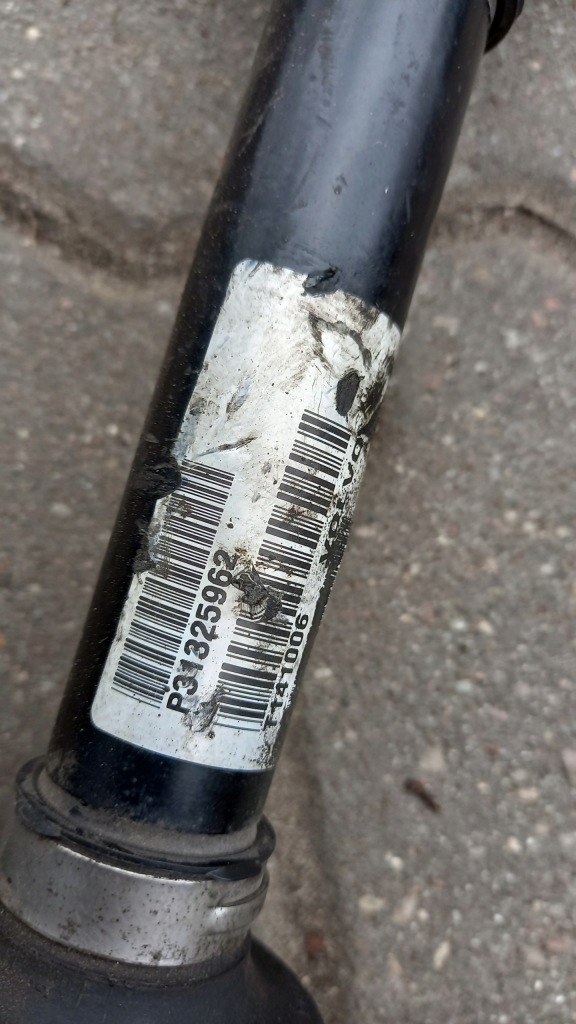 Volvo v40 v40cc d2 d3 t4 приводной вал правая p31325962 Оригинал