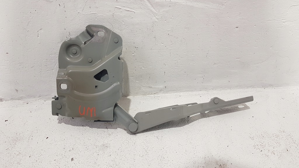 фото №7, Петля капот лівий porsche taycan 9j1