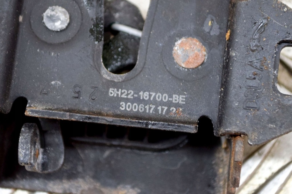 фото №6, Lr range rover evoque l538 ліва сторона капот блокування капот 5h22-16700-be 13