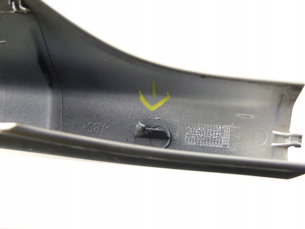 Заглушка накладка рейлинг крыша задняя правый  peugeot 407 04-10r. универсал Киев