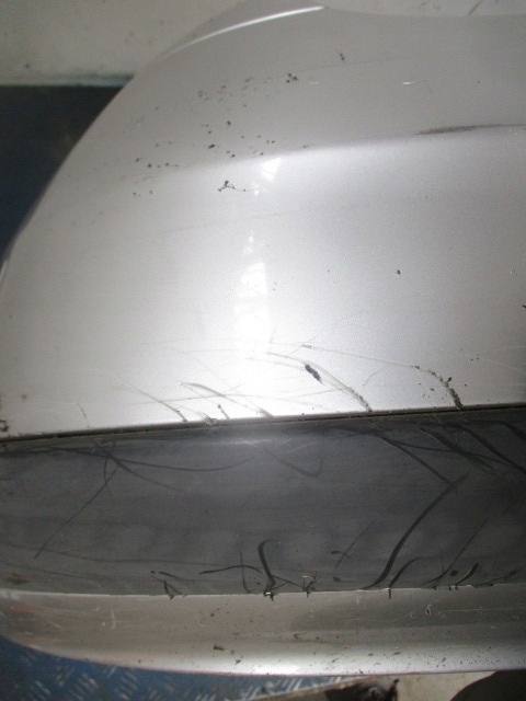 Volvo v40 2-th lift бампер задняя серебристый оригинал в Украине