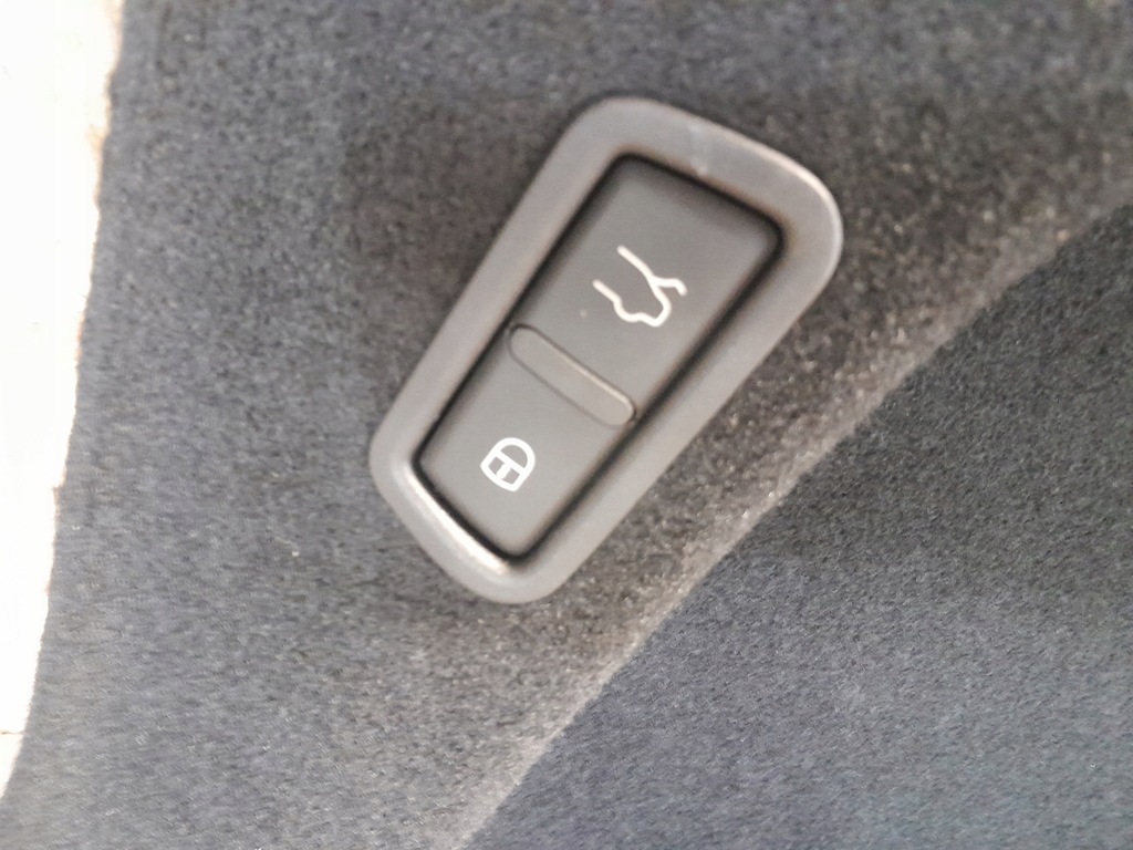 фото №4, Maserati levante обшивки багажника правый левый 21 rok 6700983800