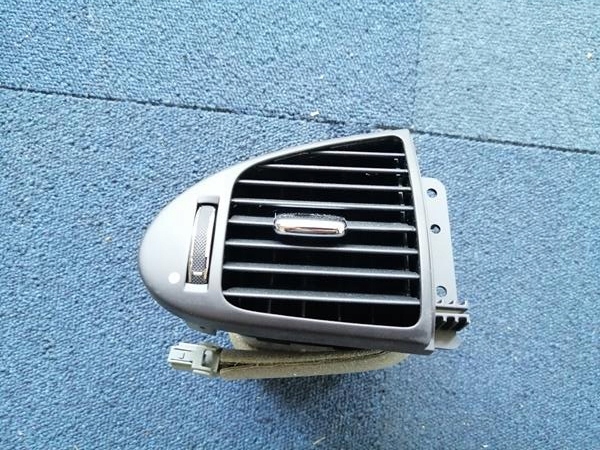 фото №1, Решітка обдув ліва jaguar xj c2c24298