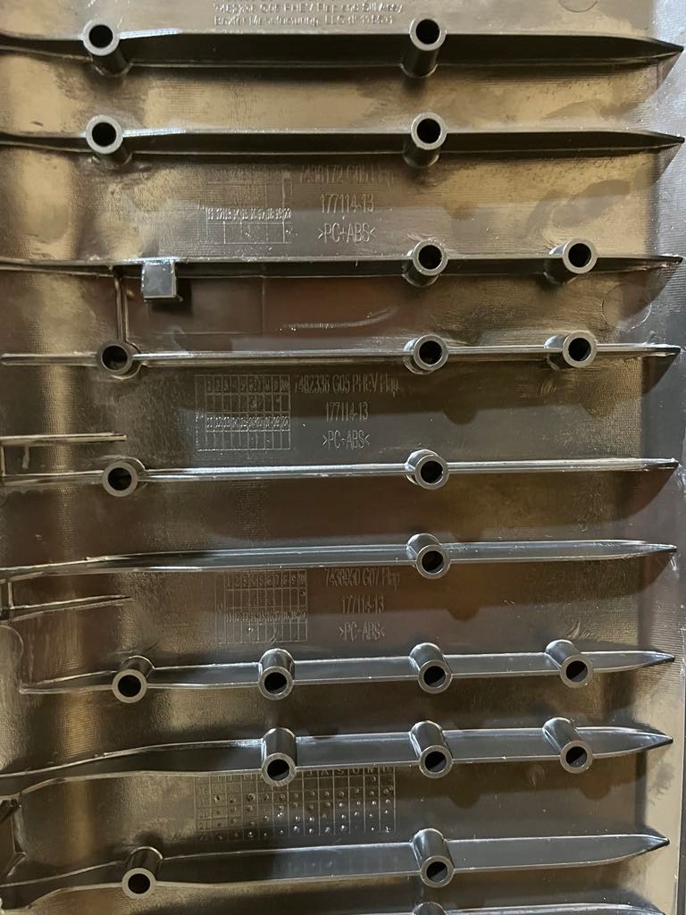 фото №9, Защита крышки багажника замка bmw x5 g05 x7 g07 7438172 7438950 23r оригинал