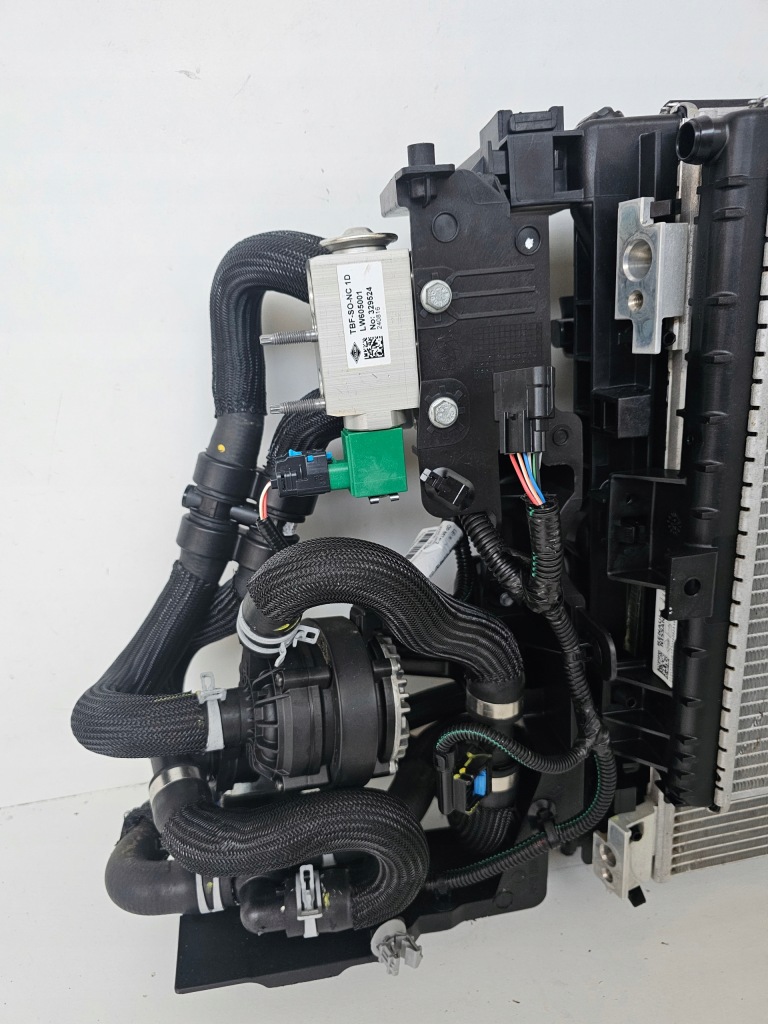 Ремінь передній підсилювач радіатор балка вентилятор dacia duster 3 3 в Україні