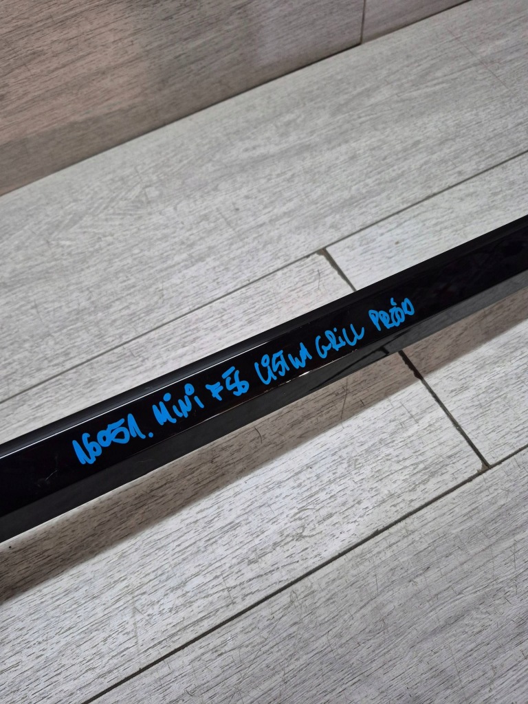 16051. mini f56 молдинг решётка радиатора перед 9450550 Оригинал