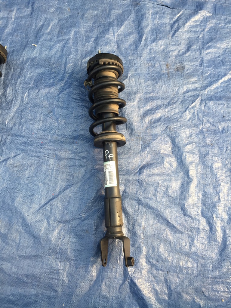 Купити Dodge challenger 17 18 амортизатори перед правий