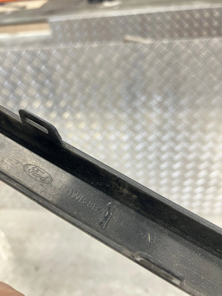 фото №2, Молдинг решітка решітка права ford ranger 22-