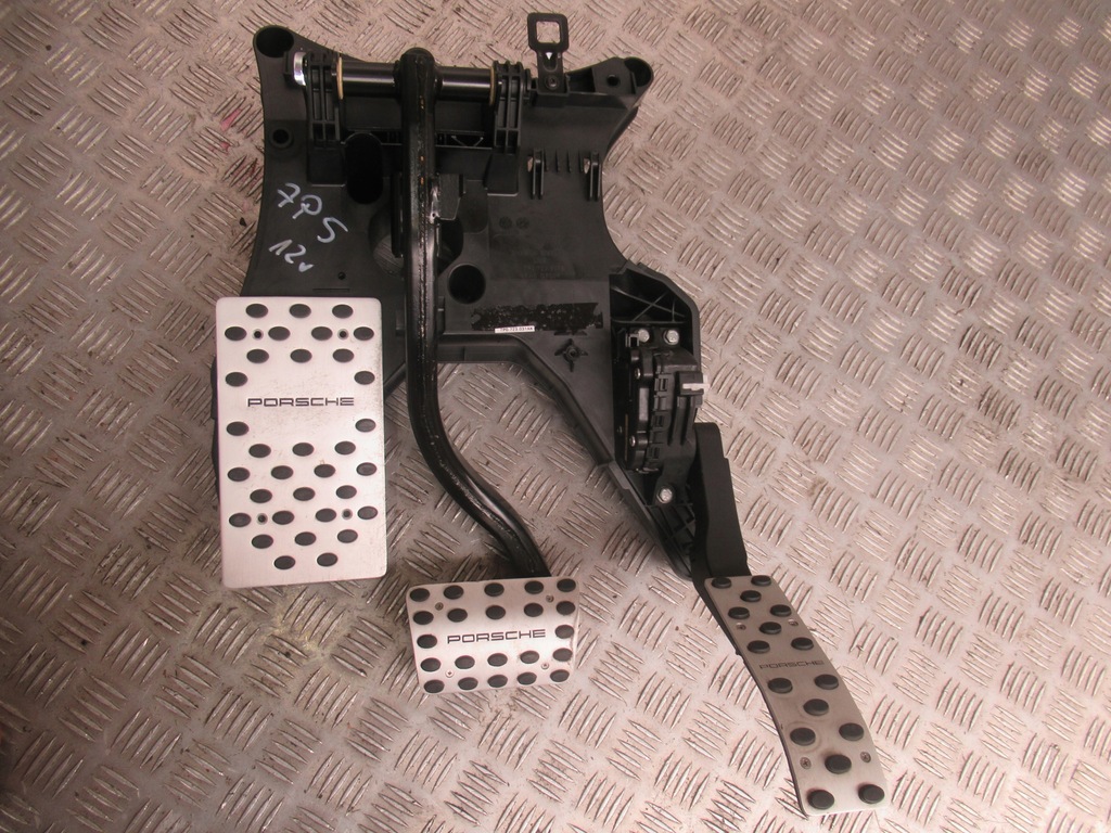 фото №7, Porsche cayenne 7p5 педаль газу гальма накладки 7p0723031ak 7l0723507d