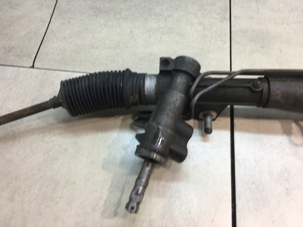 фото №8, Трансмиссия рулевая рейка caravan iv 3.3 v6 p04743142ad