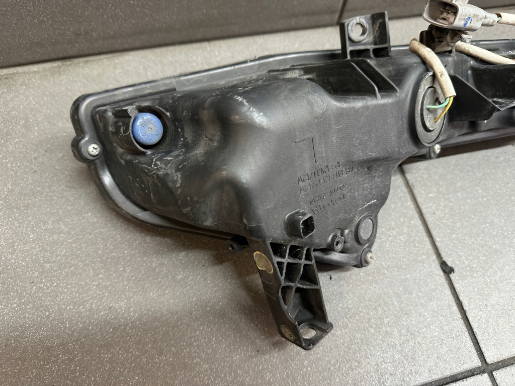 Лампа левый перед led drl lexus is 3 81620-53011 Киев