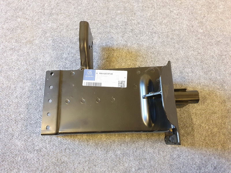 фото №1, Mercedes sprinter 906 зона деформации правая оригинальный номер