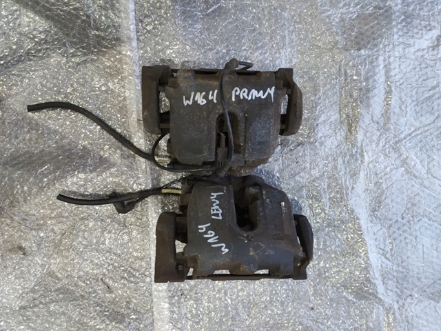 Купити Супорт гальмівний перед правий лівий mercedes ml w164