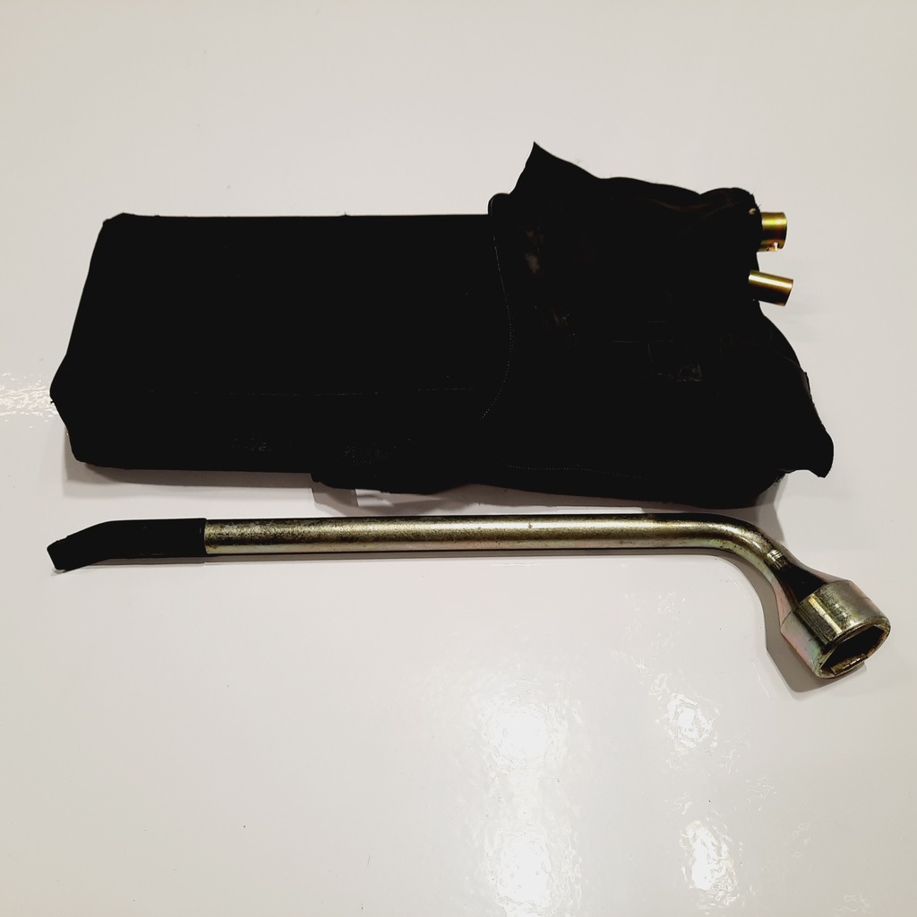 фото №1, Land rover discovery ii ключ do kół