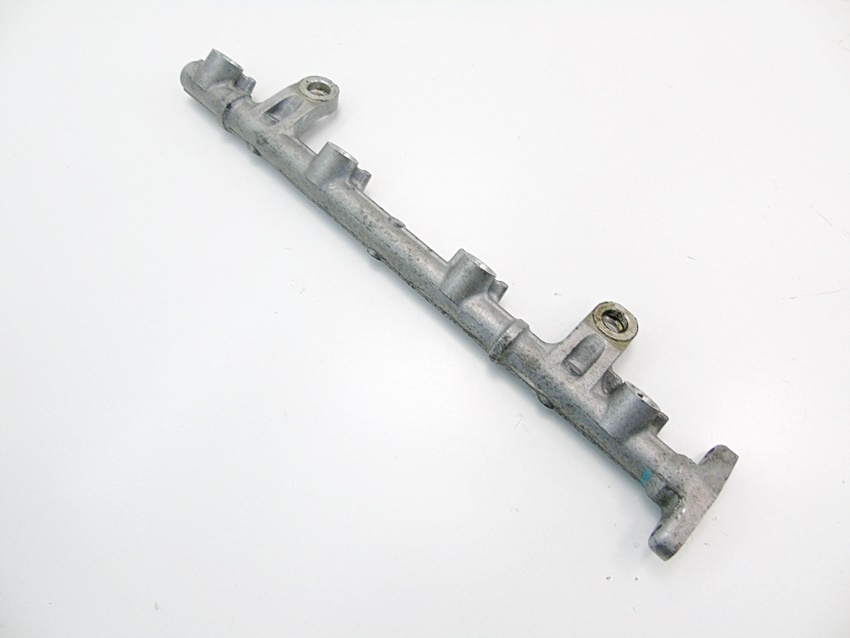 фото №4, Молдинг впрыскная 1.3 vvti toyota yaris ractis 2sz