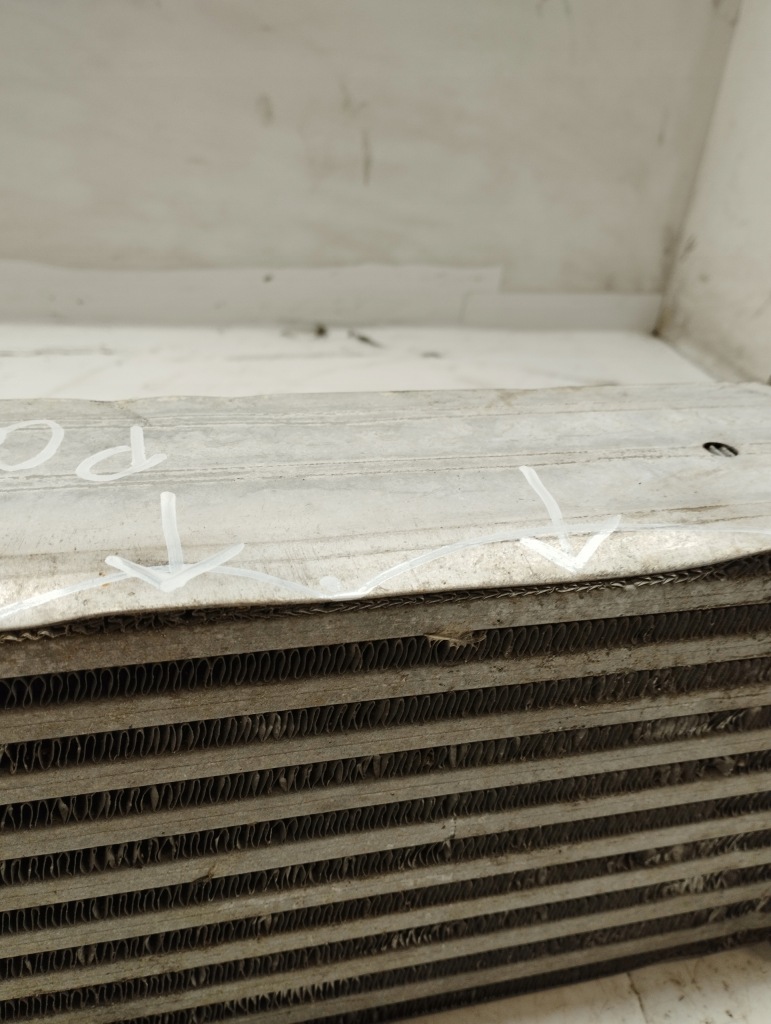 Toyota yaris gr радіатор повітря інтеркулер jd127000-1451 в Україні