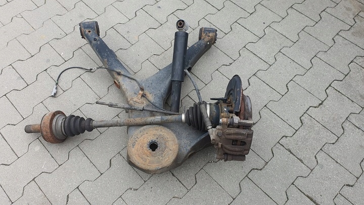 Купить W639 рестайлинг  поворотный кулак рычаг приводной вал правый задний  4-matic