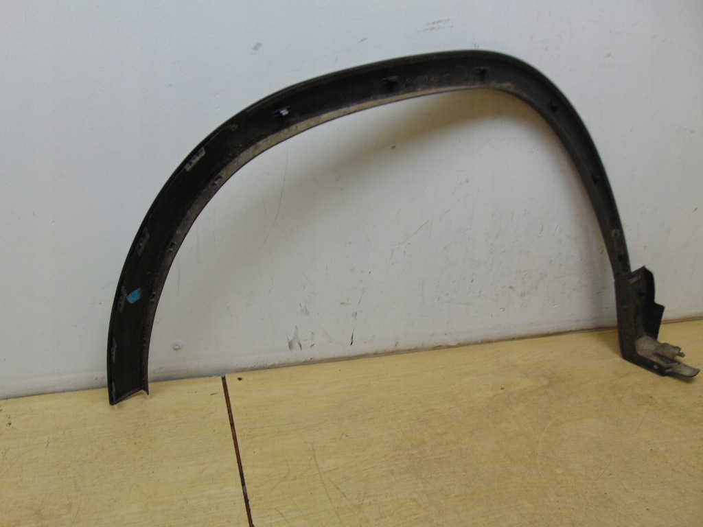 фото №13, Молдинг накладка крыла правая перед mercedes gla a2478850100