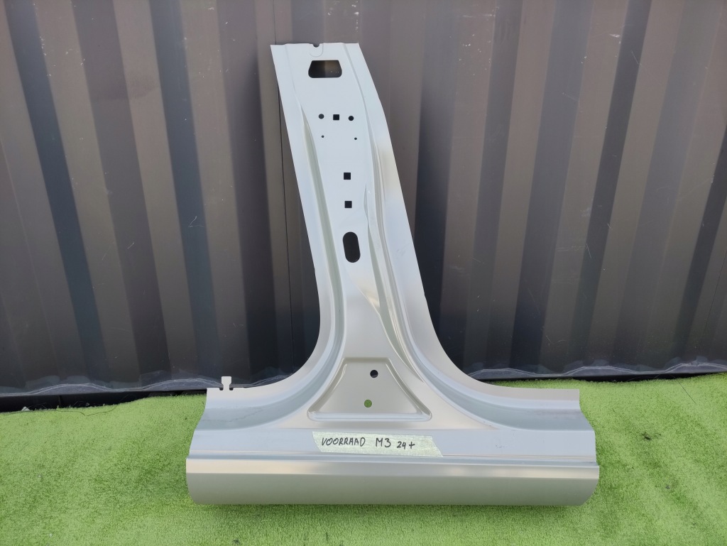 фото №1, Tesla model 3 17- порог блок двигателя b обшивка правое