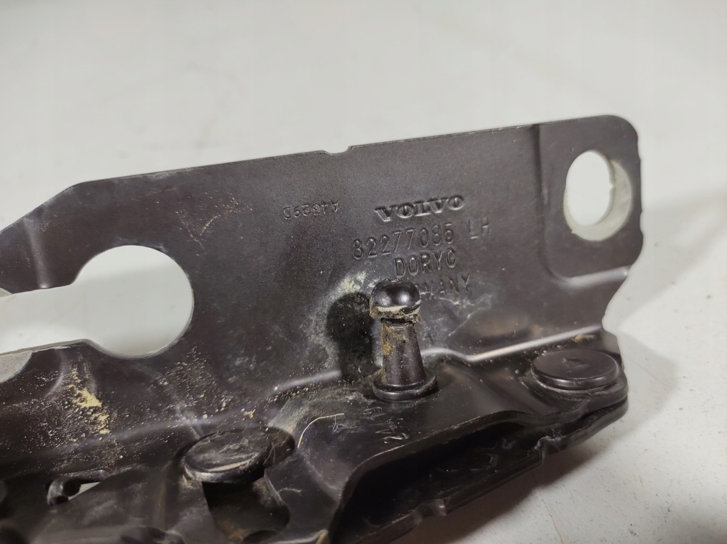 фото №11, Volvo v60 18r- петля капот лівий