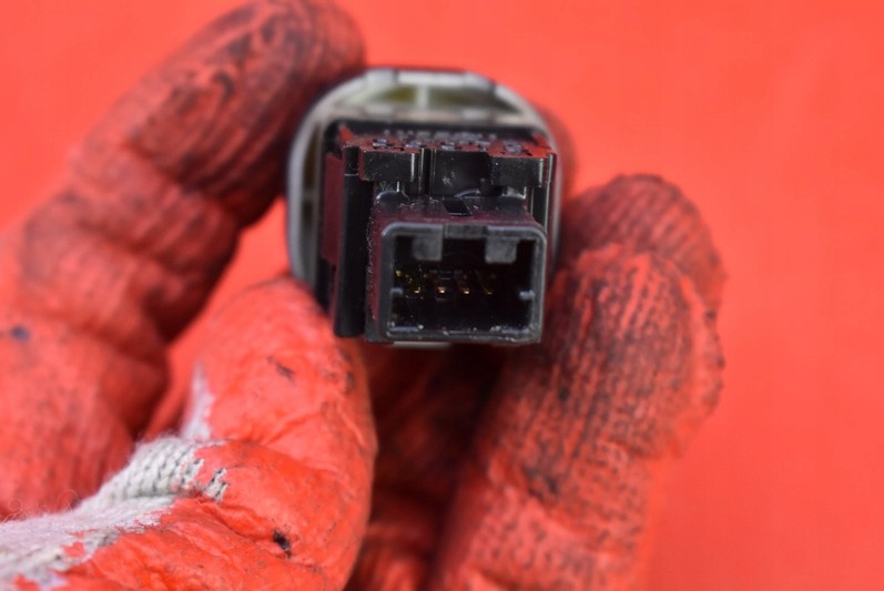 фото №6, Выключатель света аварийных nissan nv200 09-