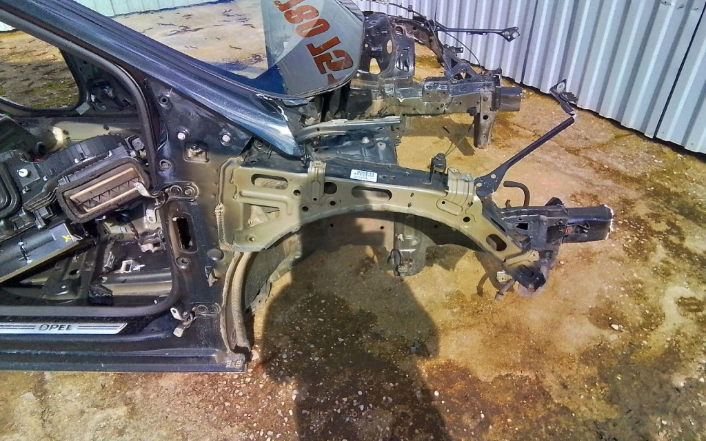 фото №1, Astra v k четверть лонжерон чашка правая z22y