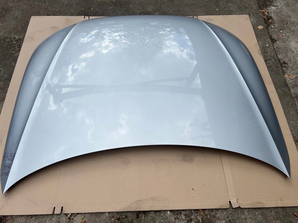 Audi a4 b8 рестайлинг  капот крышка двигателя перед lx7w серебристая в Украине