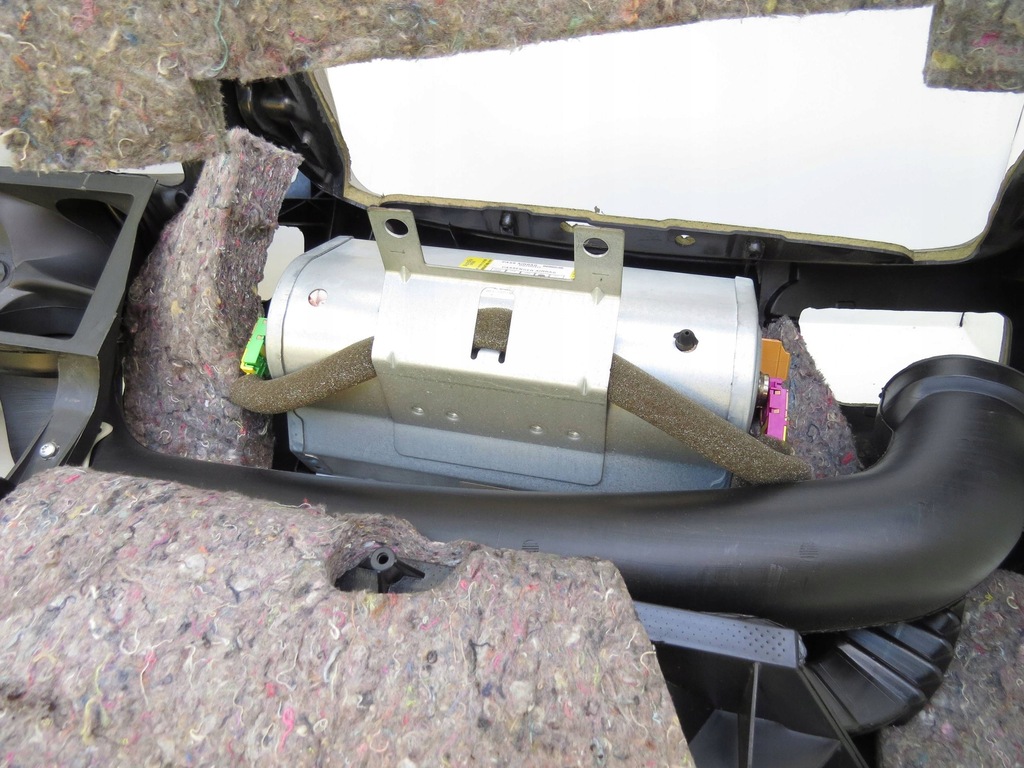 фото №15, Панель приладів приладова панель приладів консоль подушка volvo s60 i v70 ii xc70 i