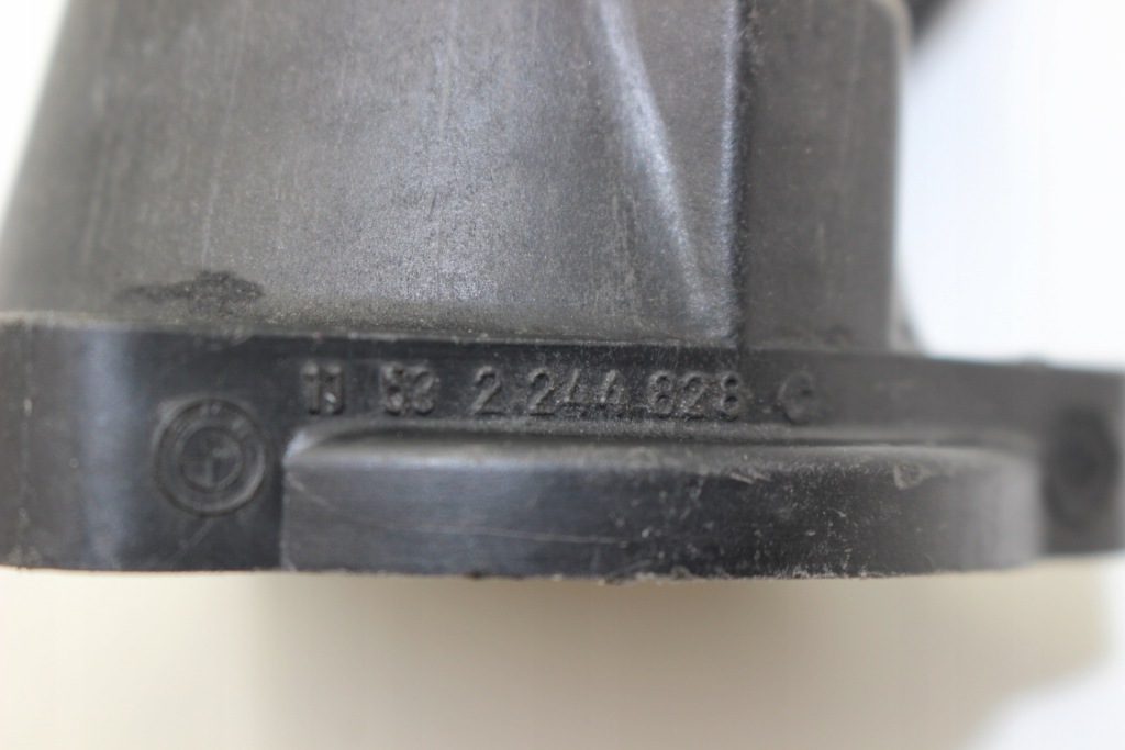 фото №6, Корпус термостата bmw e34 e36 e38 e39 2244828