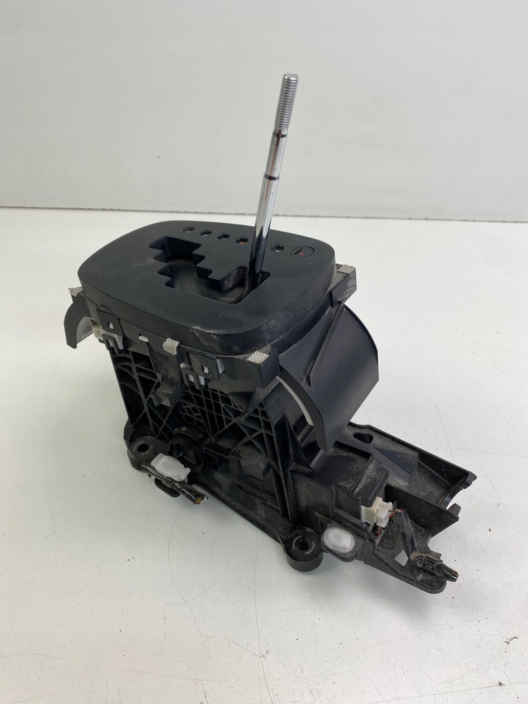 фото №6, Toyota yaris iii выборщик домкрат передач