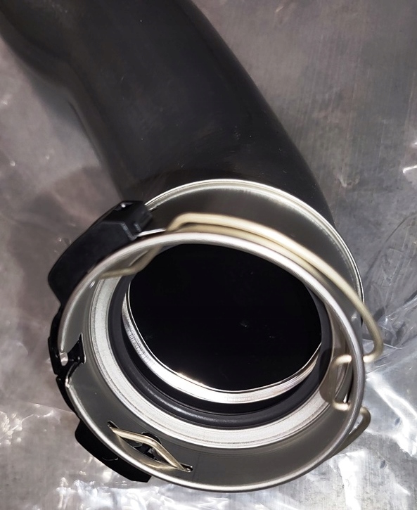 Труба пабтрубок  turbo интеркулер dacia renault 1.3 tce с Разборки